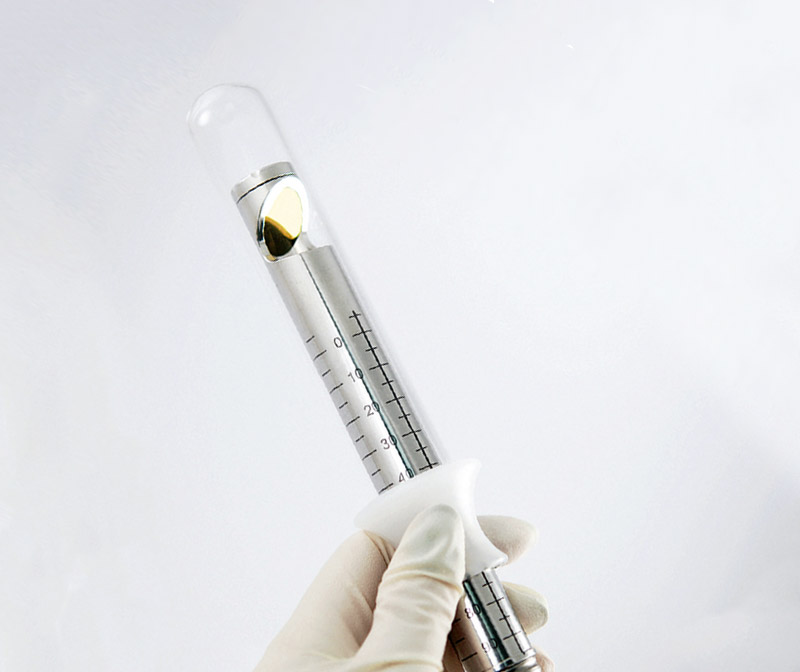 Manipolo laser Fotona® SMOOTH® Er:YAG durante sessione live su paziente reale — corso Santec